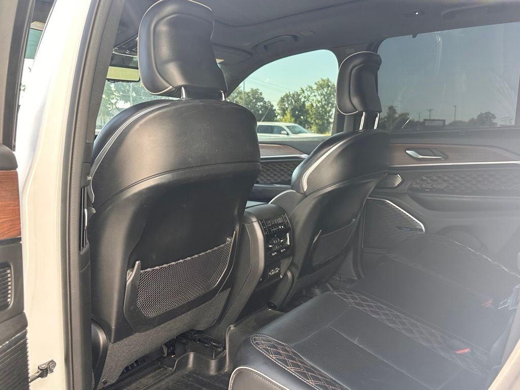 2022 Jeep Grand Cherokee Summit