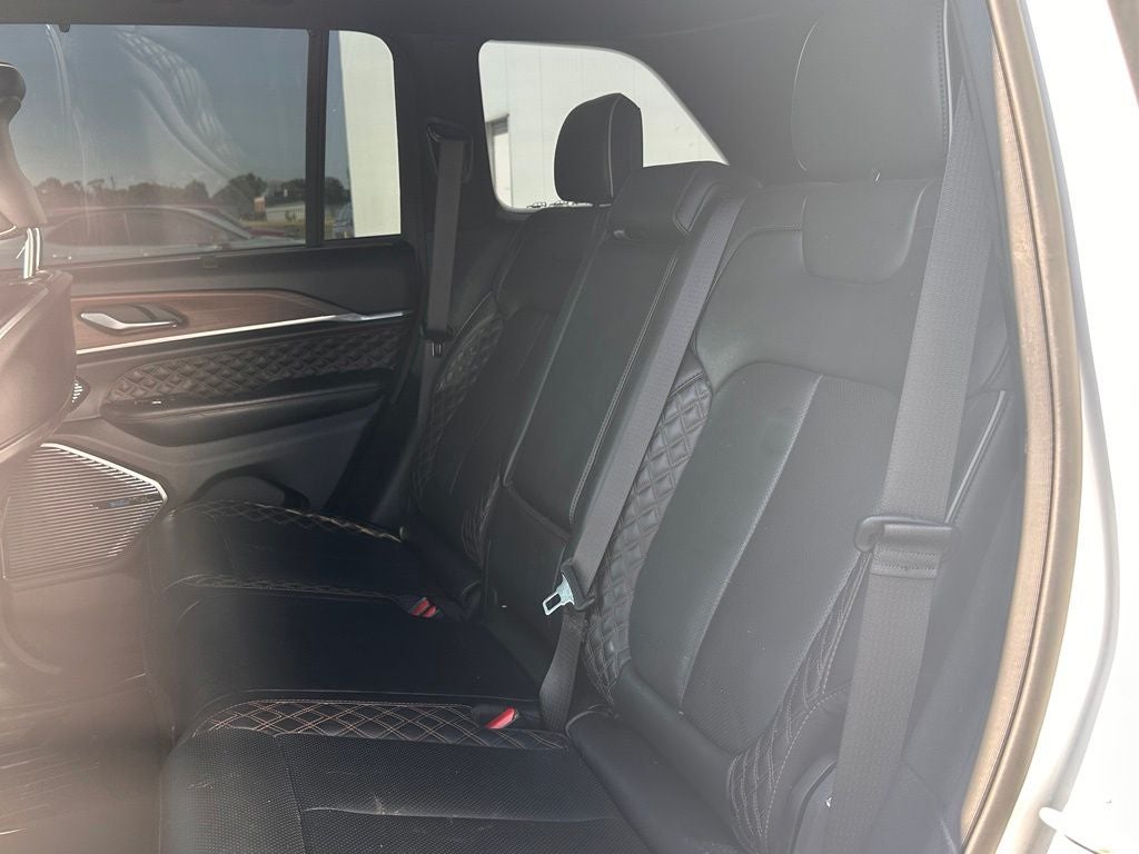 2022 Jeep Grand Cherokee Summit