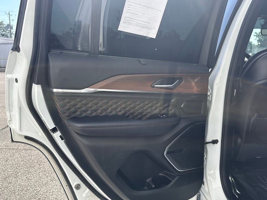 2022 Jeep Grand Cherokee Summit