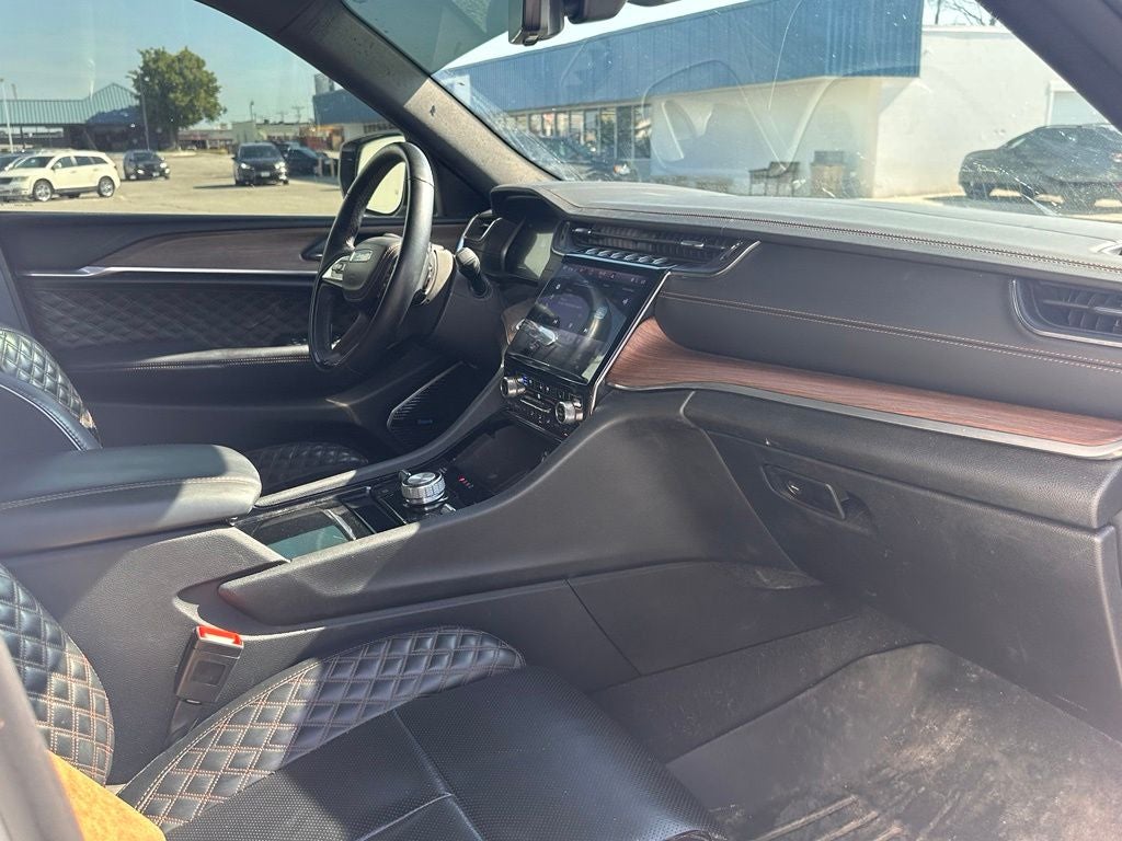 2022 Jeep Grand Cherokee Summit