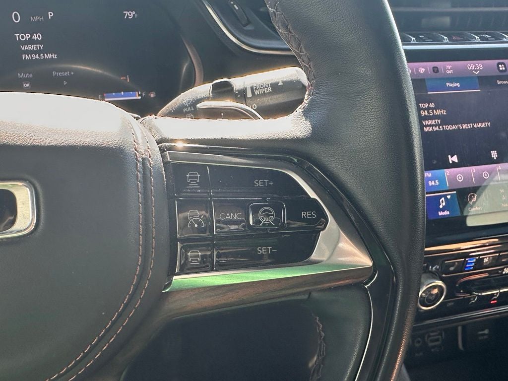 2022 Jeep Grand Cherokee Summit