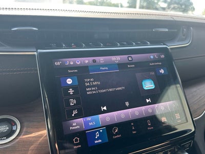2022 Jeep Grand Cherokee Summit