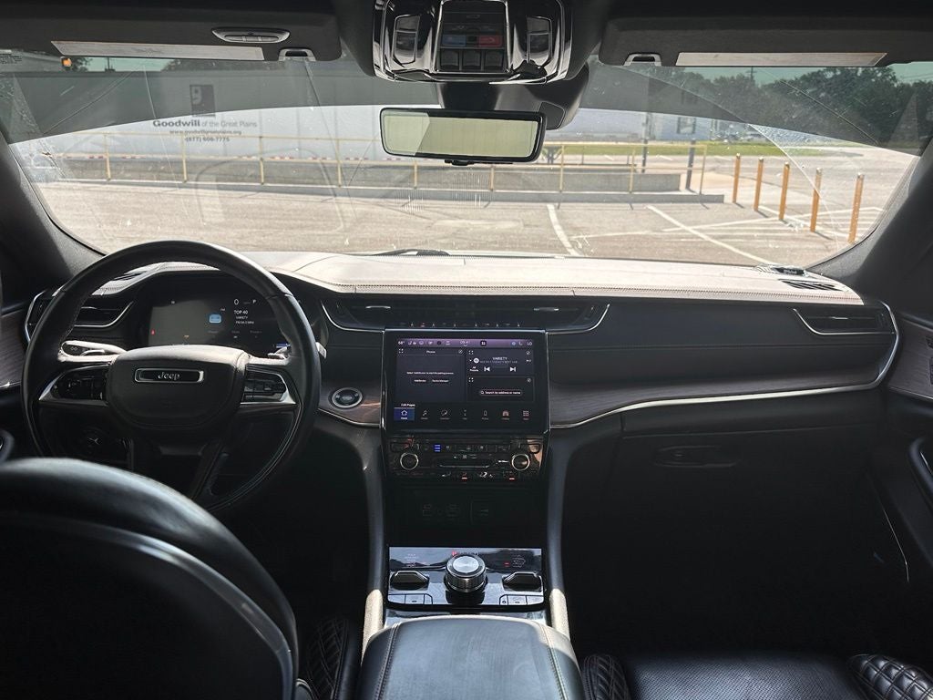 2022 Jeep Grand Cherokee Summit