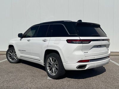 2022 Jeep Grand Cherokee Summit