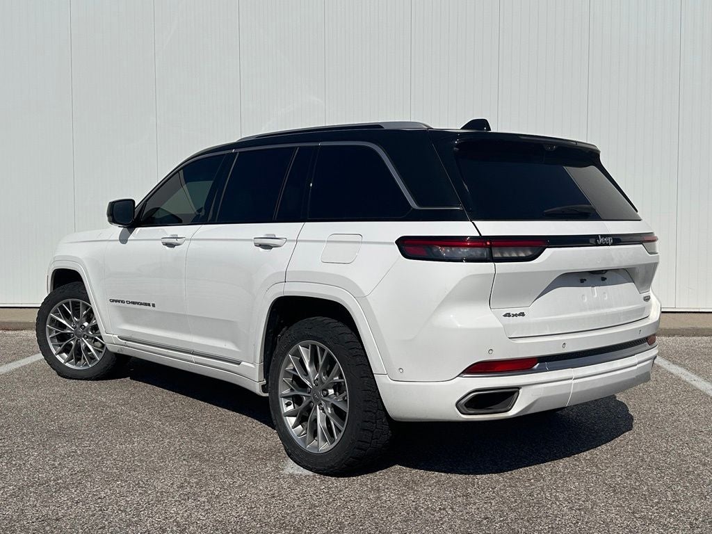 2022 Jeep Grand Cherokee Summit