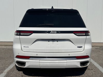 2022 Jeep Grand Cherokee Summit