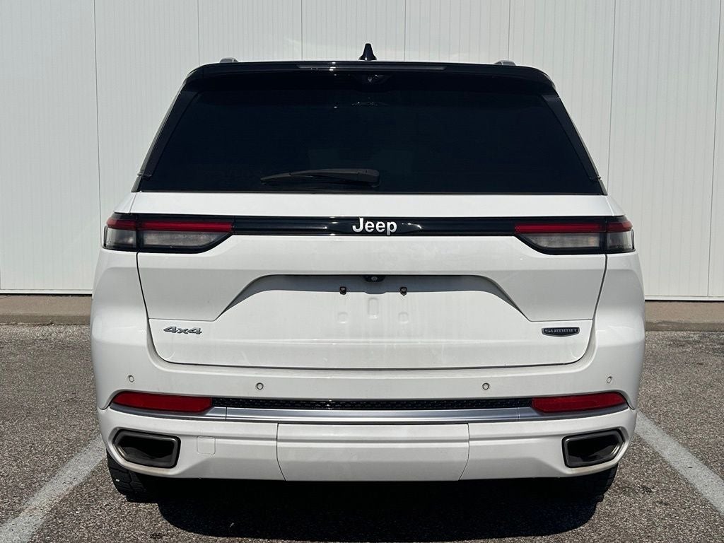 2022 Jeep Grand Cherokee Summit