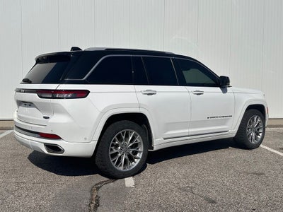 2022 Jeep Grand Cherokee Summit