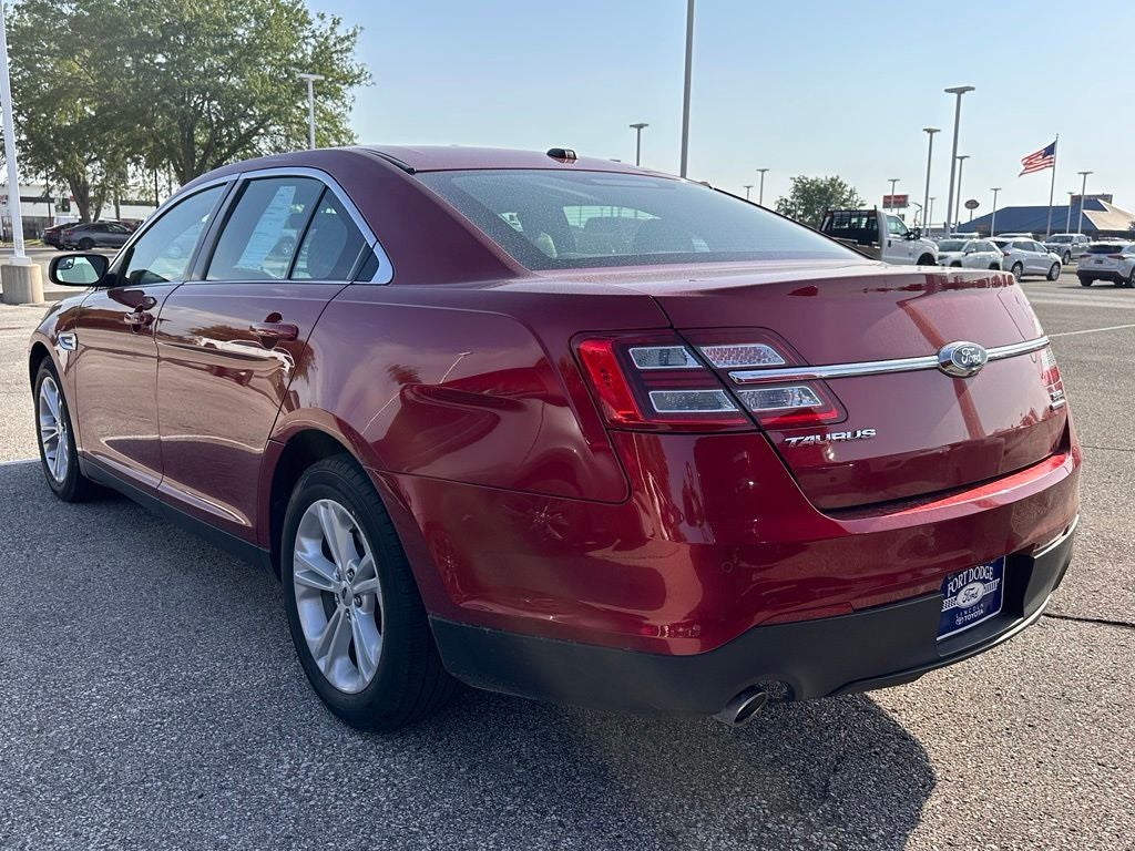 2018 Ford Taurus SEL