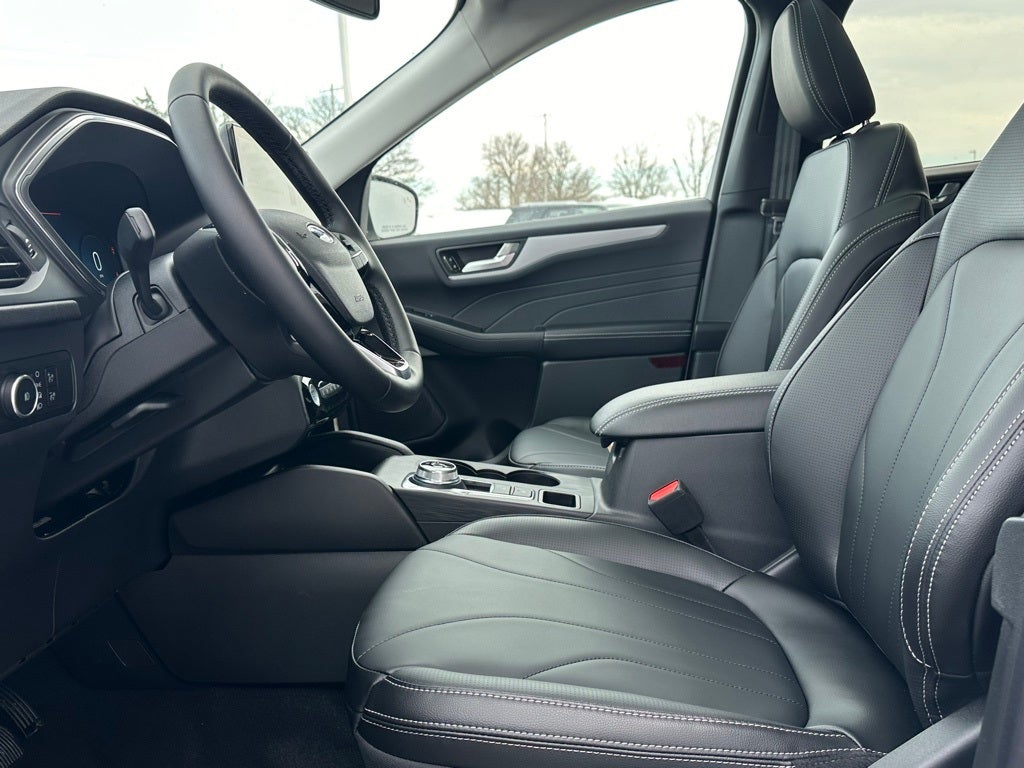 2026 Ford Escape Platinum