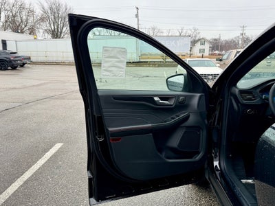 2025 Ford Escape Hybrid ST-Line Select