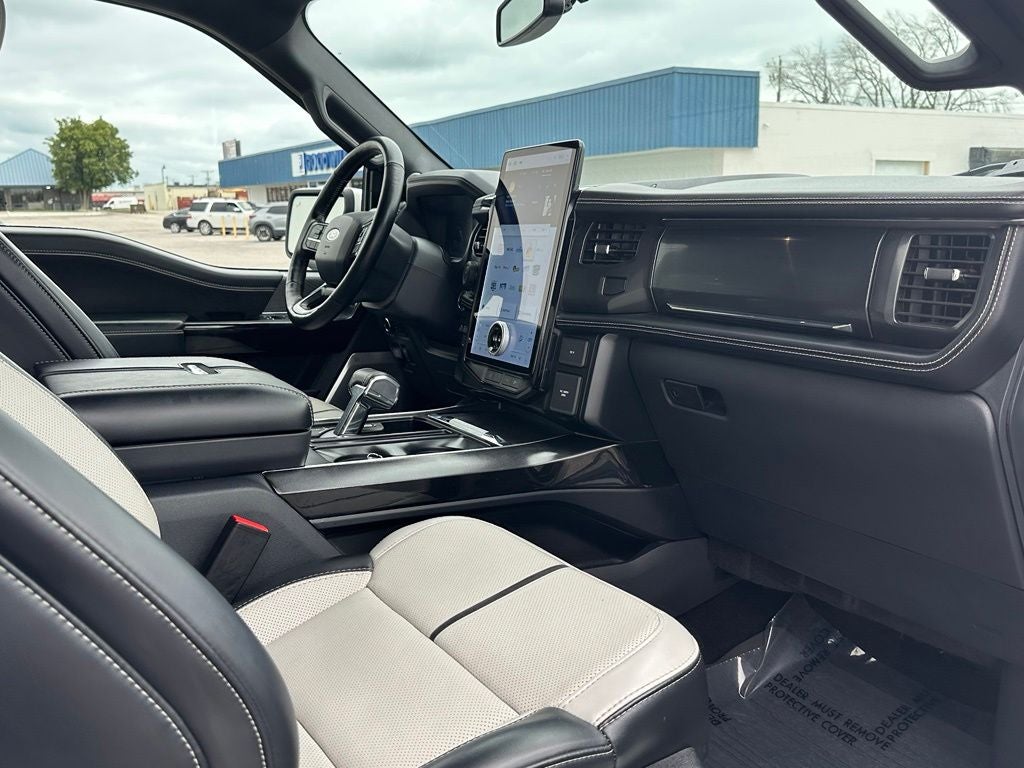 2023 Ford F-150 Lightning Platinum