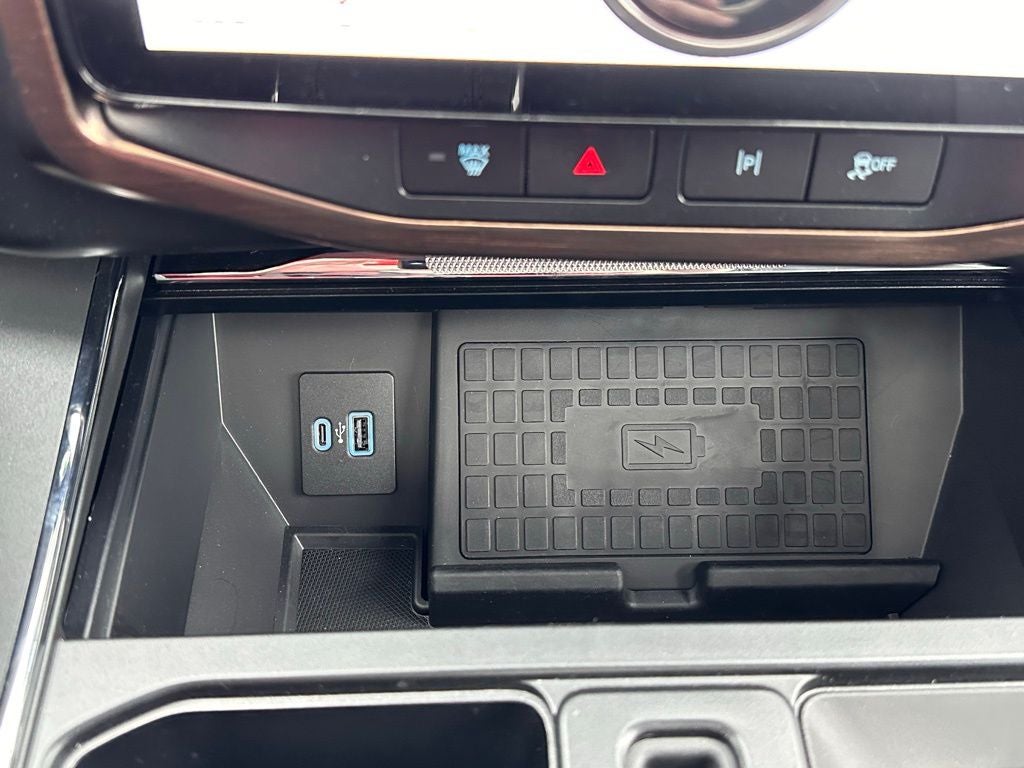 2022 Ford F-150 Lightning Lariat