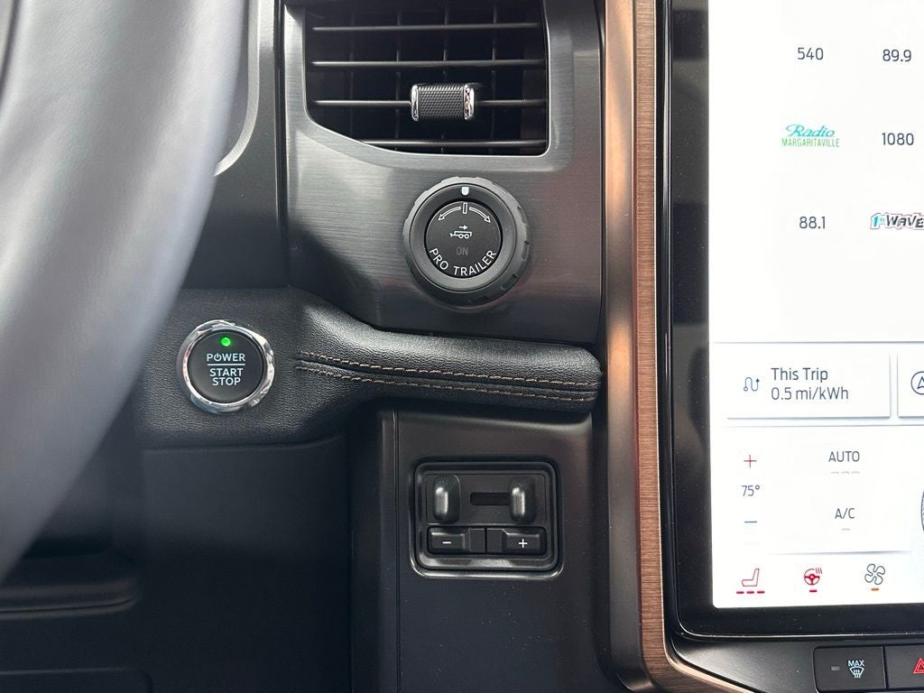 2022 Ford F-150 Lightning Lariat