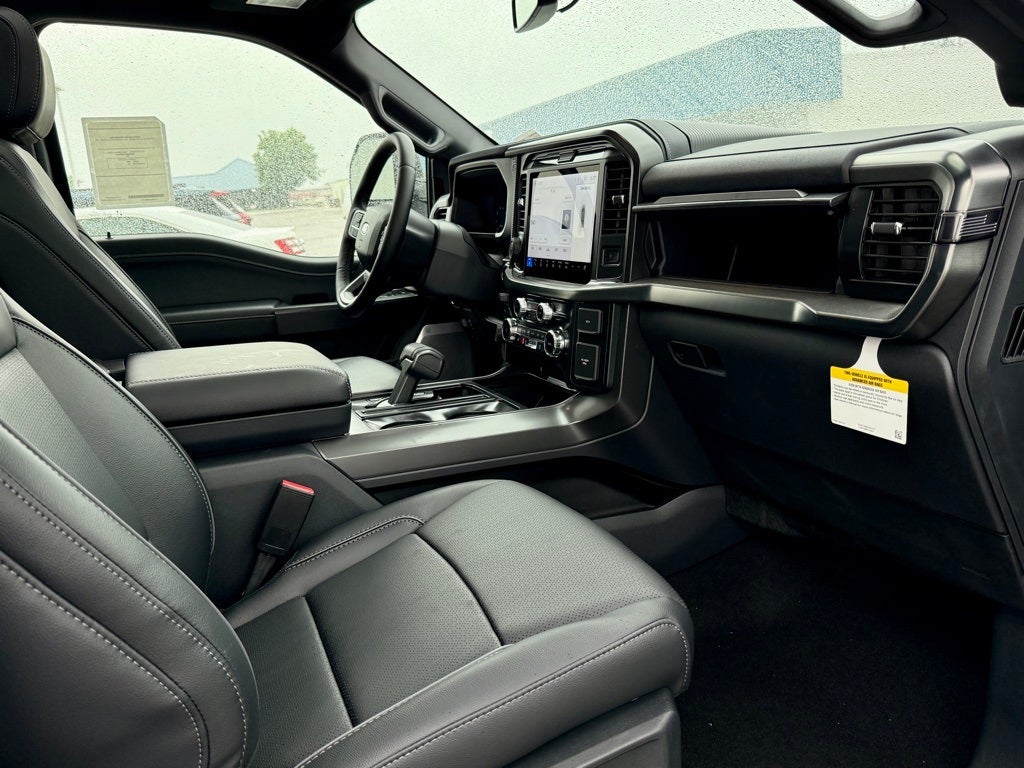 2025 Ford F-150 Lariat Hybrid