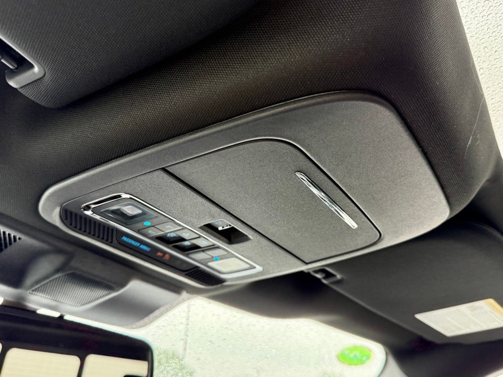 2025 Ford F-150 Lariat Hybrid