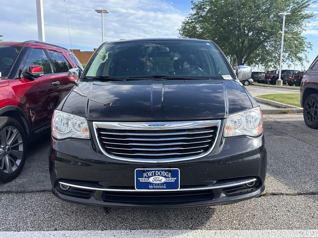 2015 Chrysler Town & Country Touring