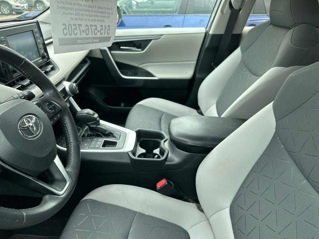 2021 Toyota RAV4 XLE