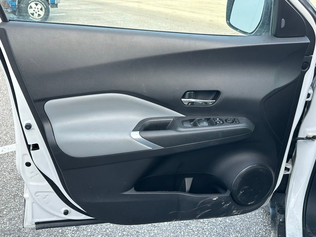 2021 Nissan Kicks SR