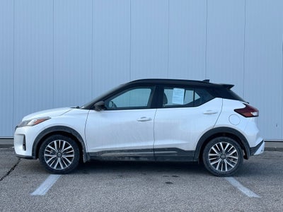 2021 Nissan Kicks SR
