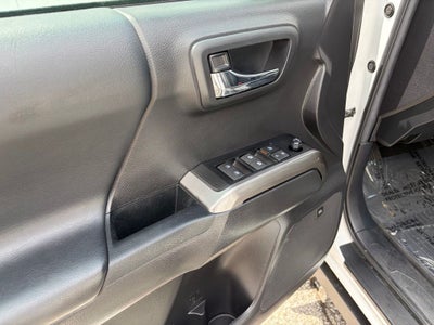 2022 Toyota Tacoma Limited V6