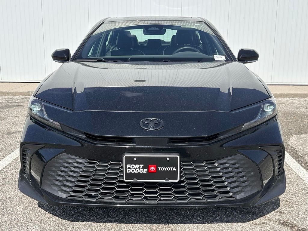 2025 Toyota Camry SE Hybrid
