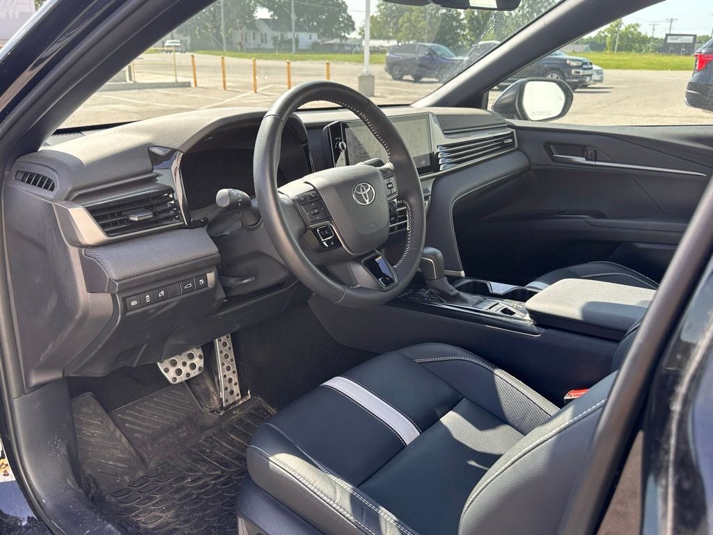 2025 Toyota Camry SE Hybrid