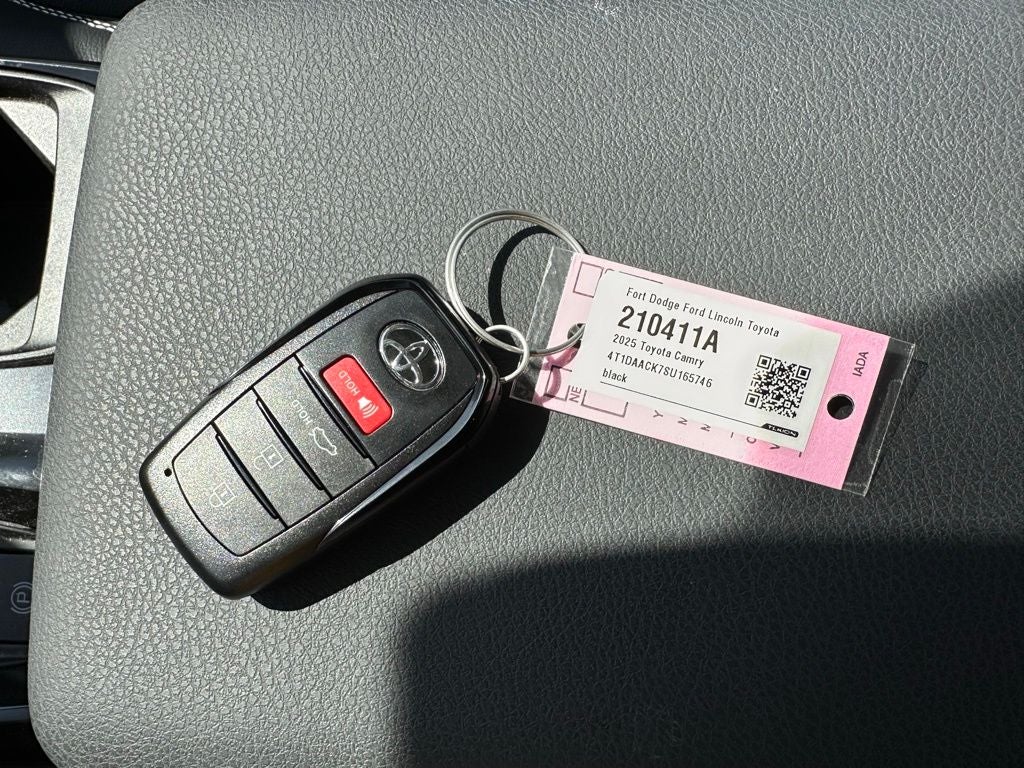 2025 Toyota Camry SE Hybrid