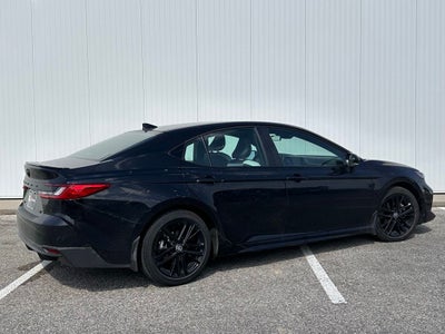 2025 Toyota Camry SE Hybrid