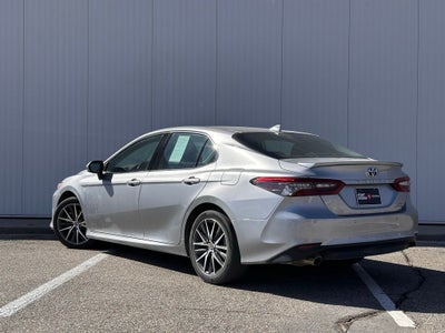 2023 Toyota Camry Hybrid XLE