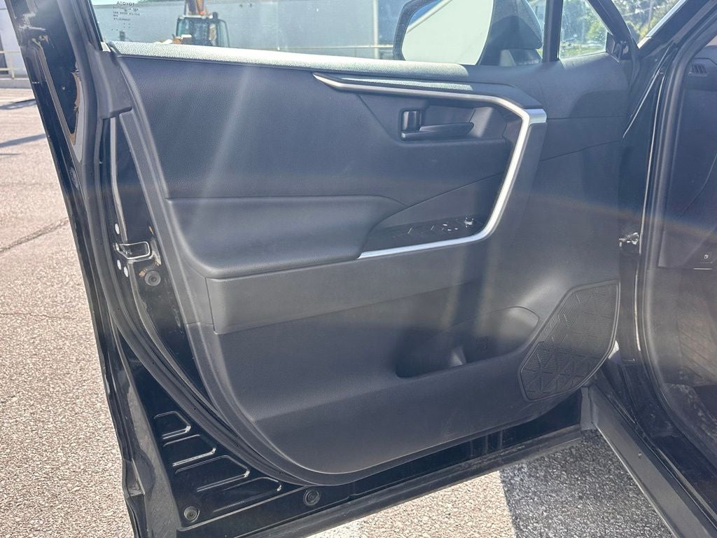 2023 Toyota RAV4 Hybrid LE