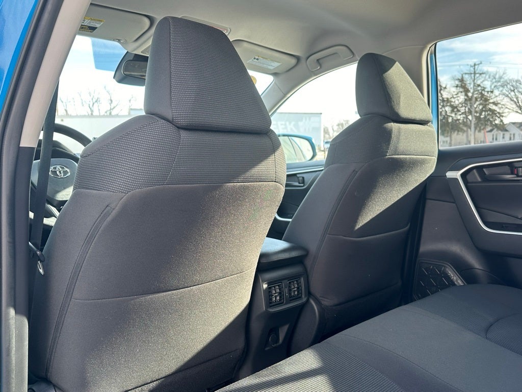 2021 Toyota RAV4 Hybrid LE