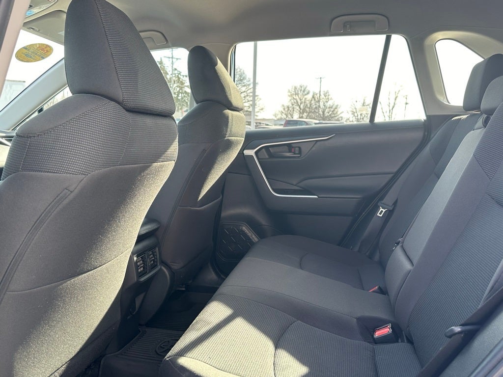 2021 Toyota RAV4 Hybrid LE