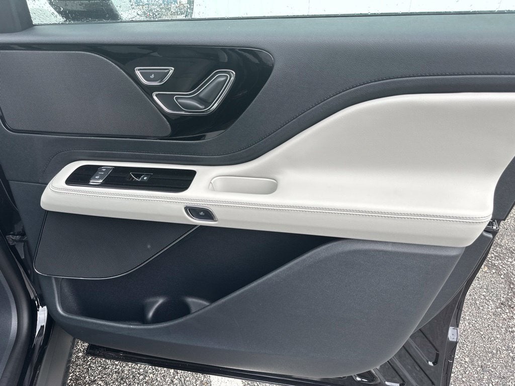 2027 Lincoln Aviator Premiere