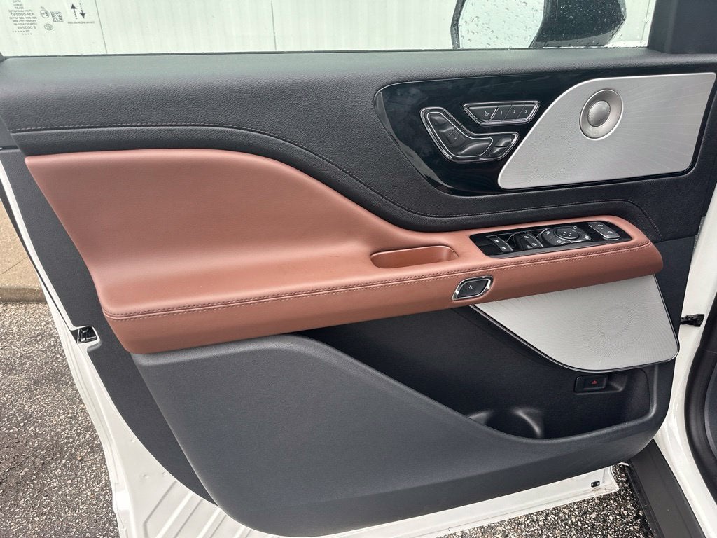 2027 Lincoln Aviator Reserve
