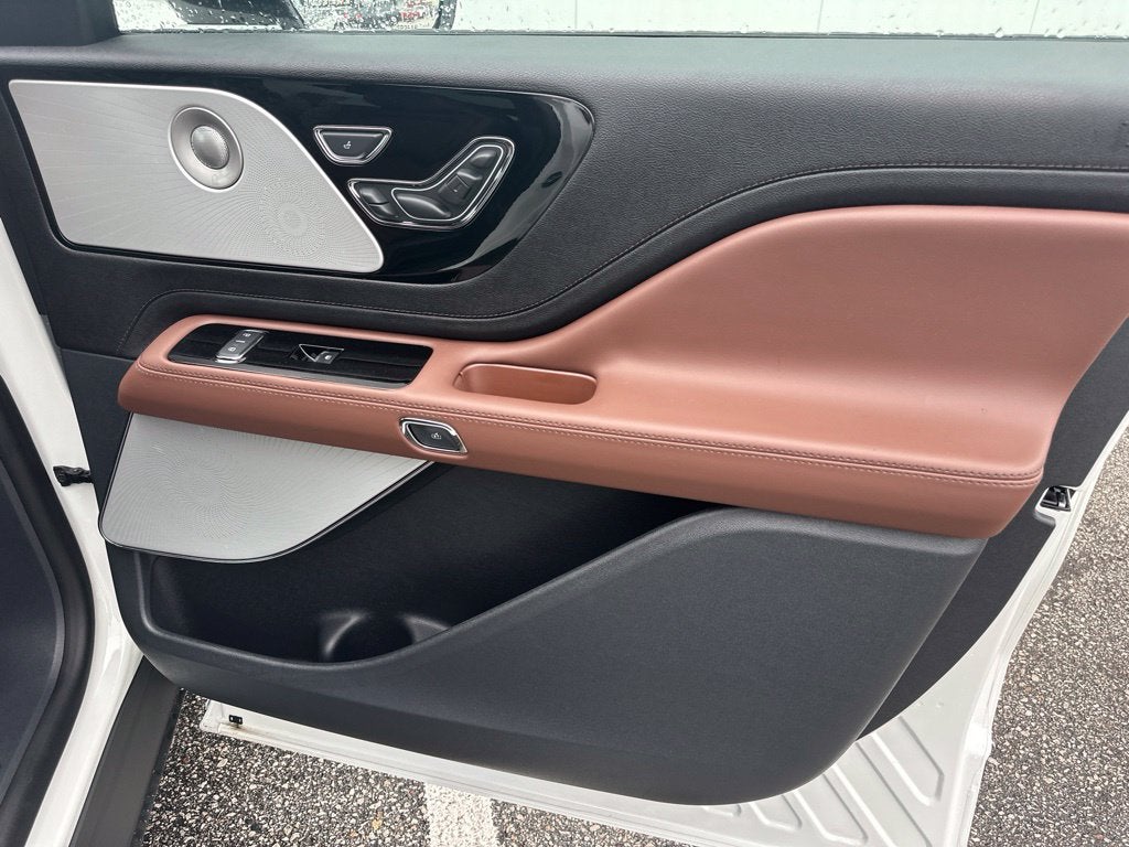 2027 Lincoln Aviator Reserve