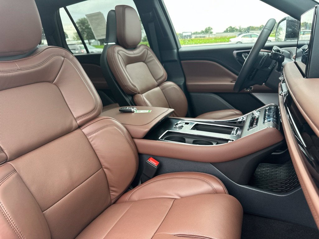 2027 Lincoln Aviator Reserve