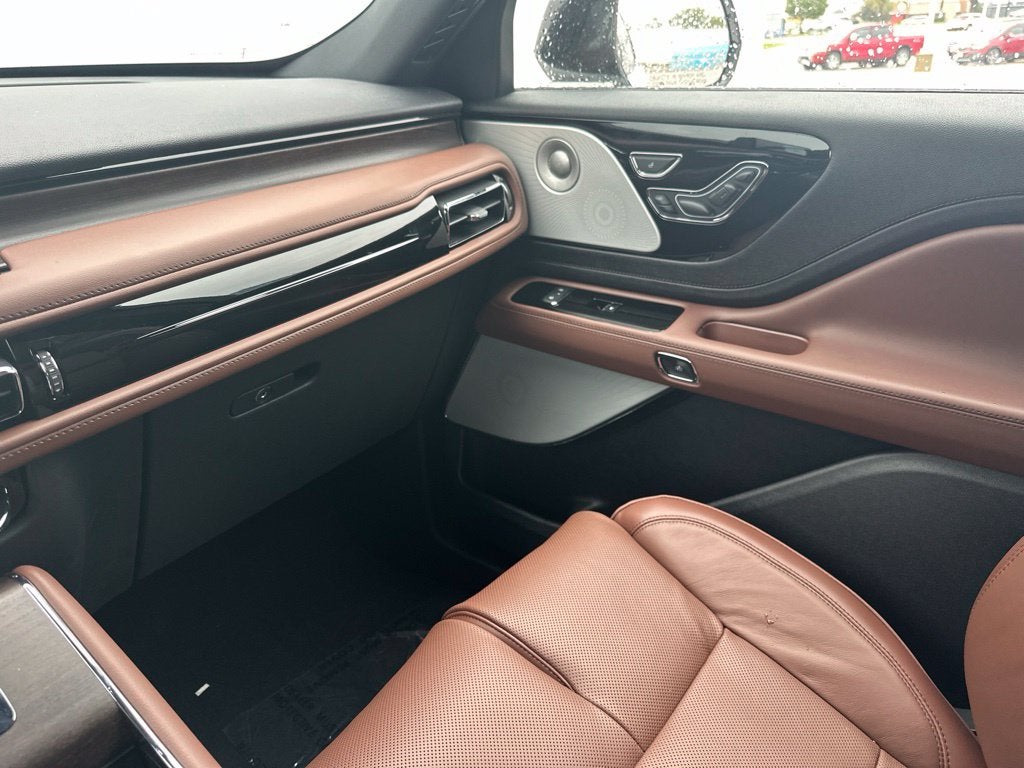 2027 Lincoln Aviator Reserve