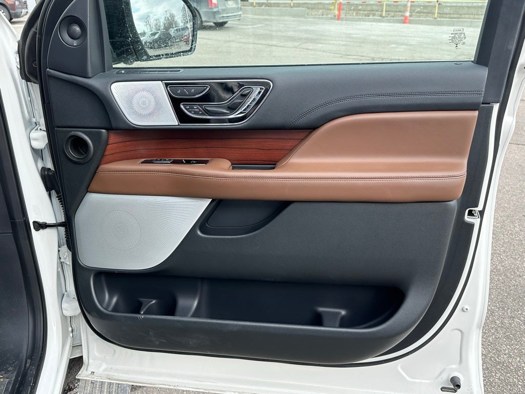 2023 Lincoln Navigator L Reserve