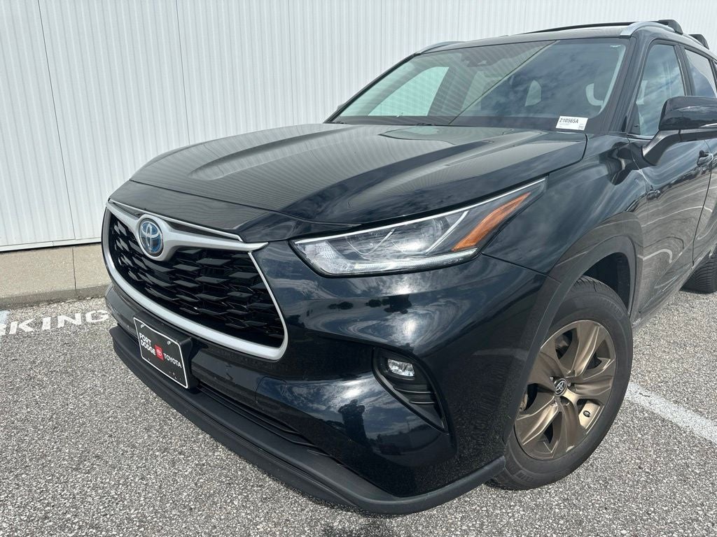 2023 Toyota Highlander Hybrid Bronze Edition