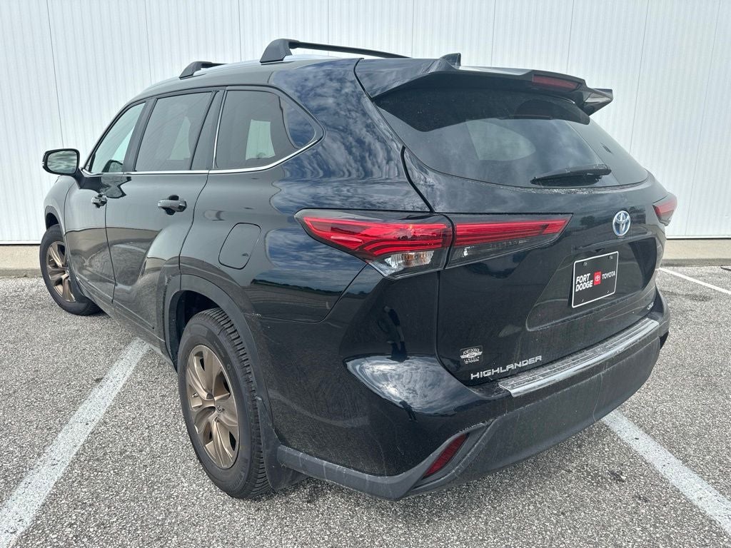 2023 Toyota Highlander Hybrid Bronze Edition