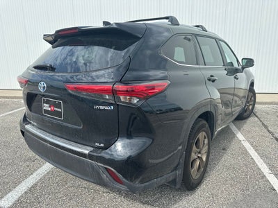 2023 Toyota Highlander Hybrid Bronze Edition