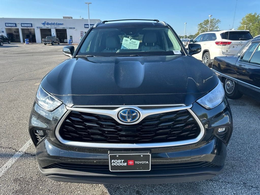 2023 Toyota Highlander Hybrid Bronze Edition