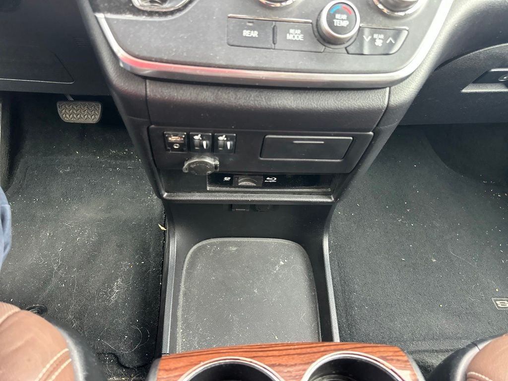 2015 Toyota Sienna Limited Premium 7 Passenger