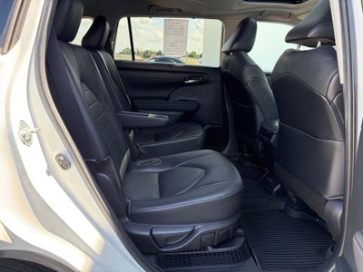 2021 Toyota Highlander Hybrid XLE