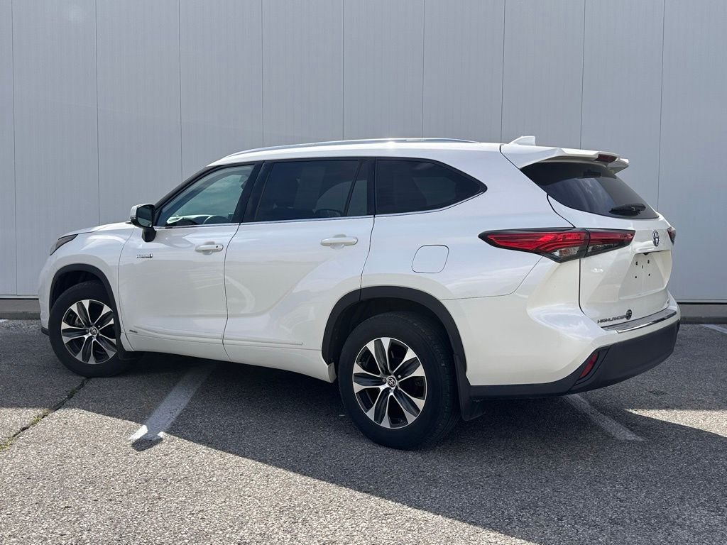 2021 Toyota Highlander Hybrid XLE
