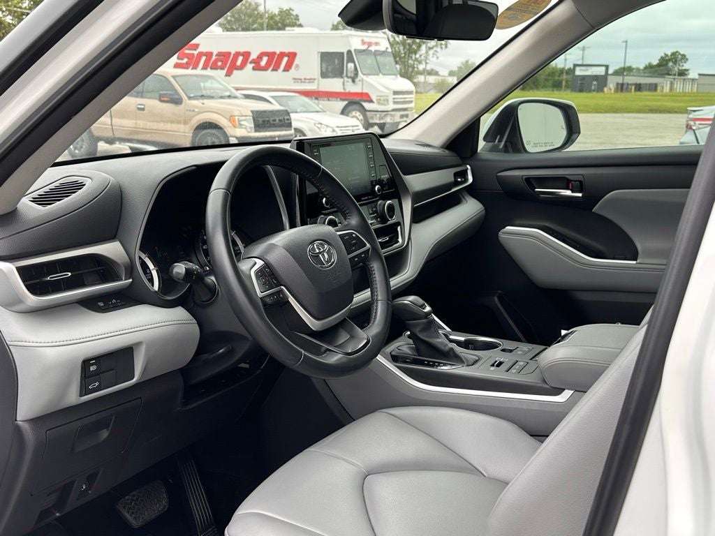 2022 Toyota Highlander XLE