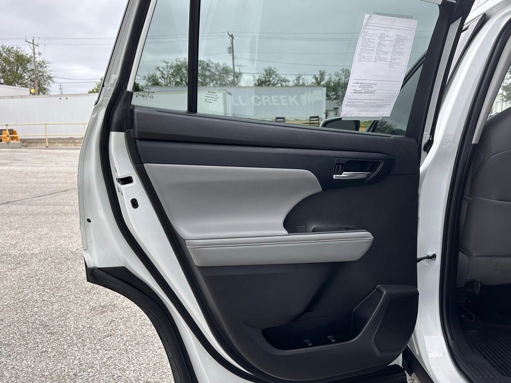 2022 Toyota Highlander XLE