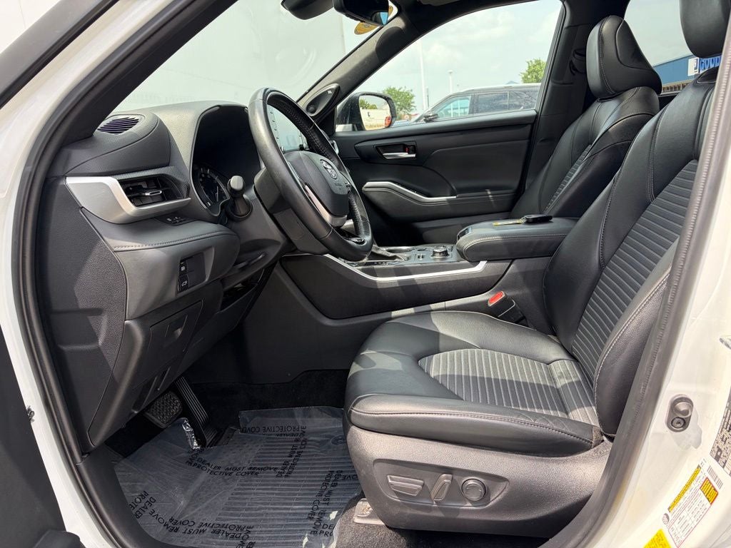 2022 Toyota Highlander XSE