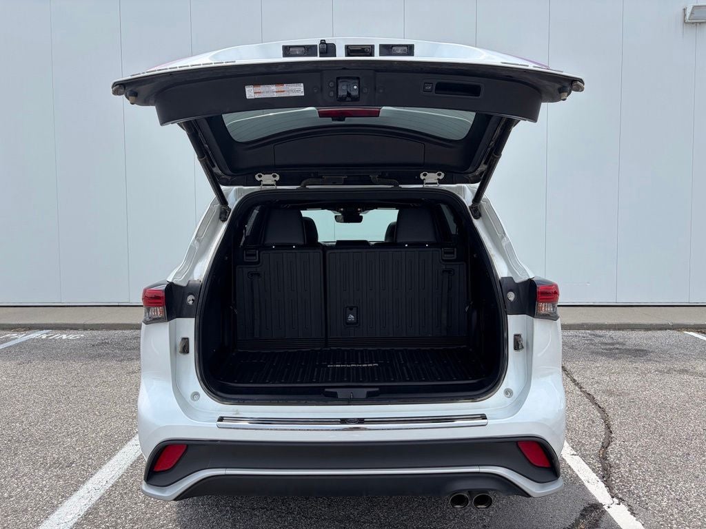 2022 Toyota Highlander XSE
